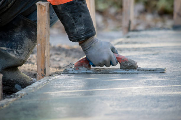 Best Concrete Installation Cost  in Macom, IL